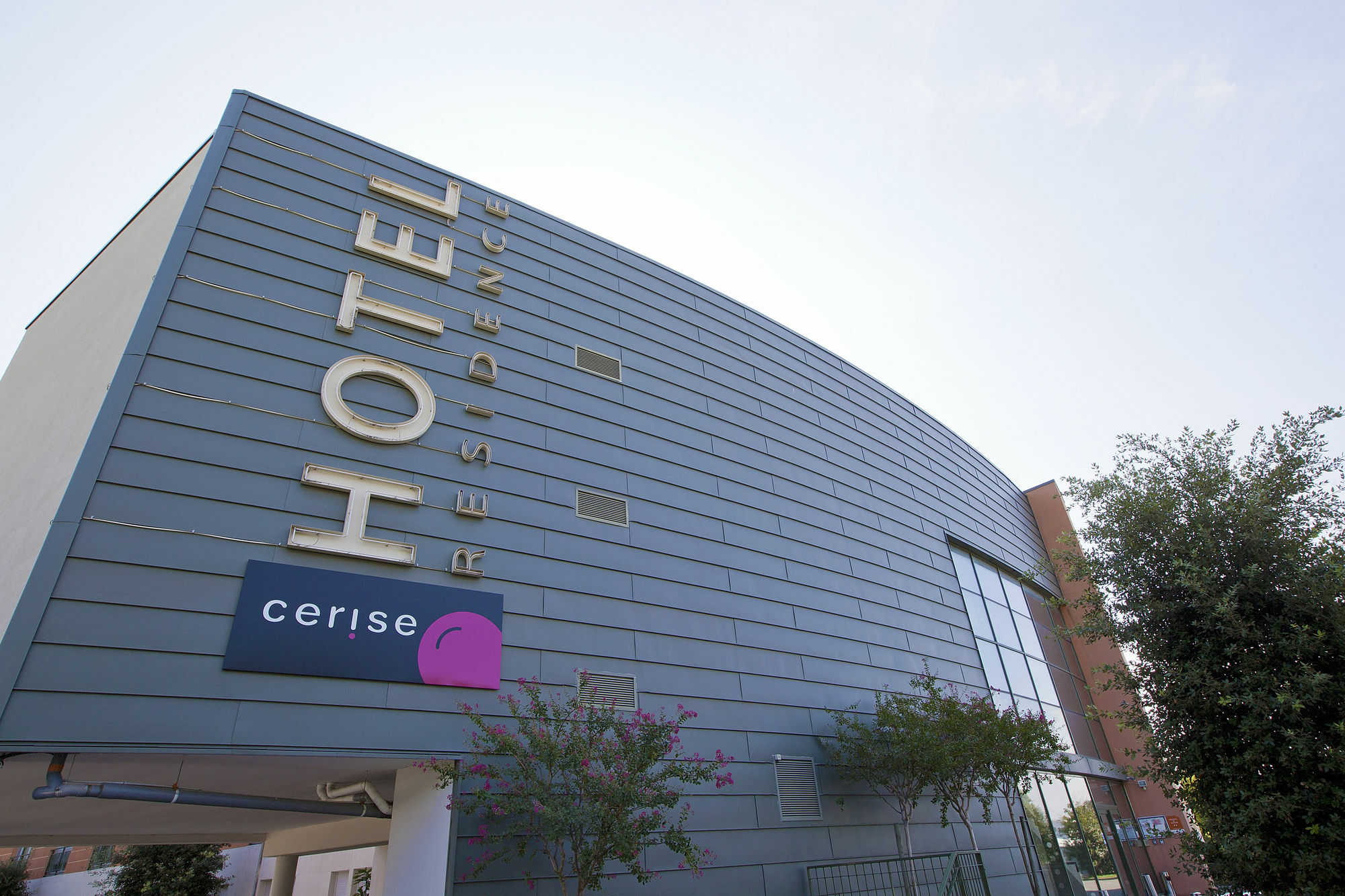 Cerise Valence Aparthotel Valence  Exteriör bild